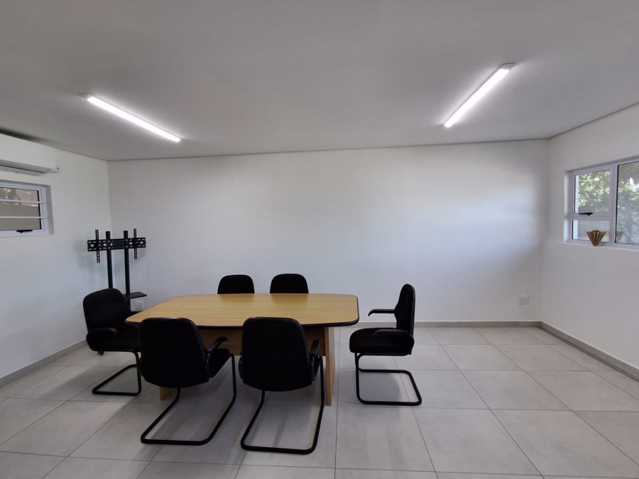 To Let Commercial Property for Rent in Beacon Bay Eastern Cape